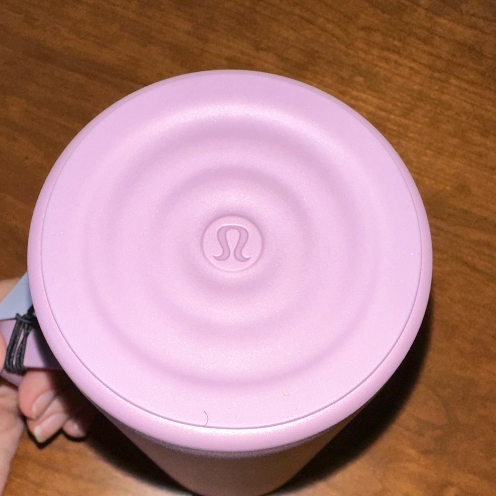 Lululemon Insulated 20oz Travel Mug - Lavender Lux NWT - Picture 8 of 10